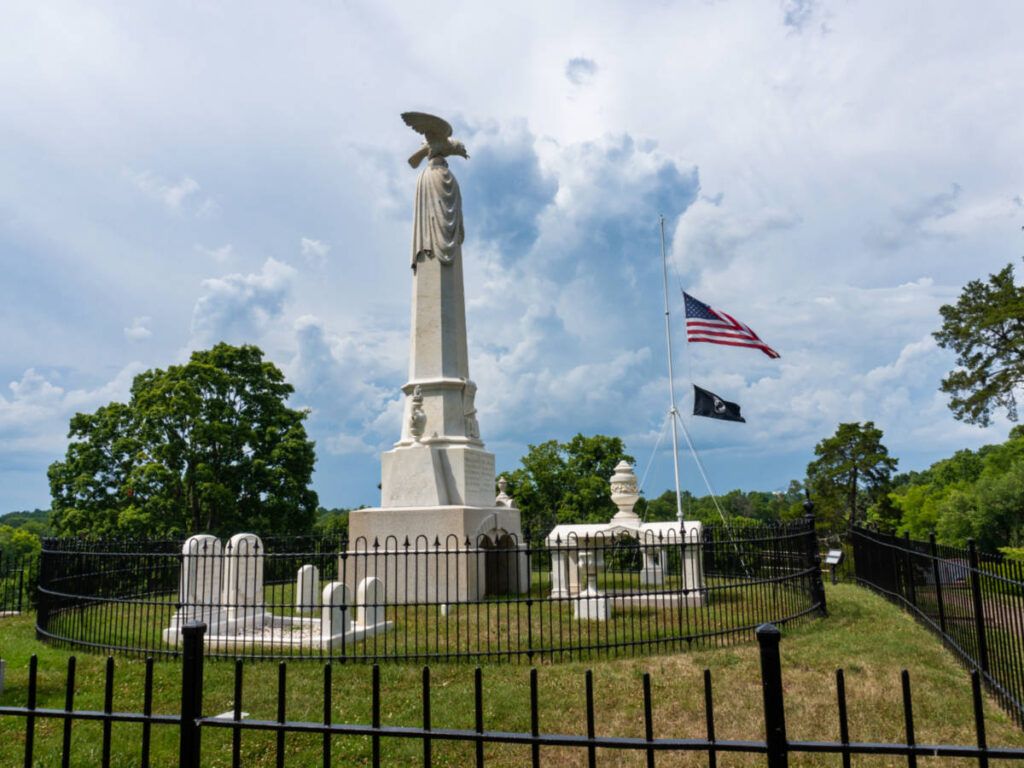 View of the obelisk over the graves at the Andrew Johnson National Cemetery