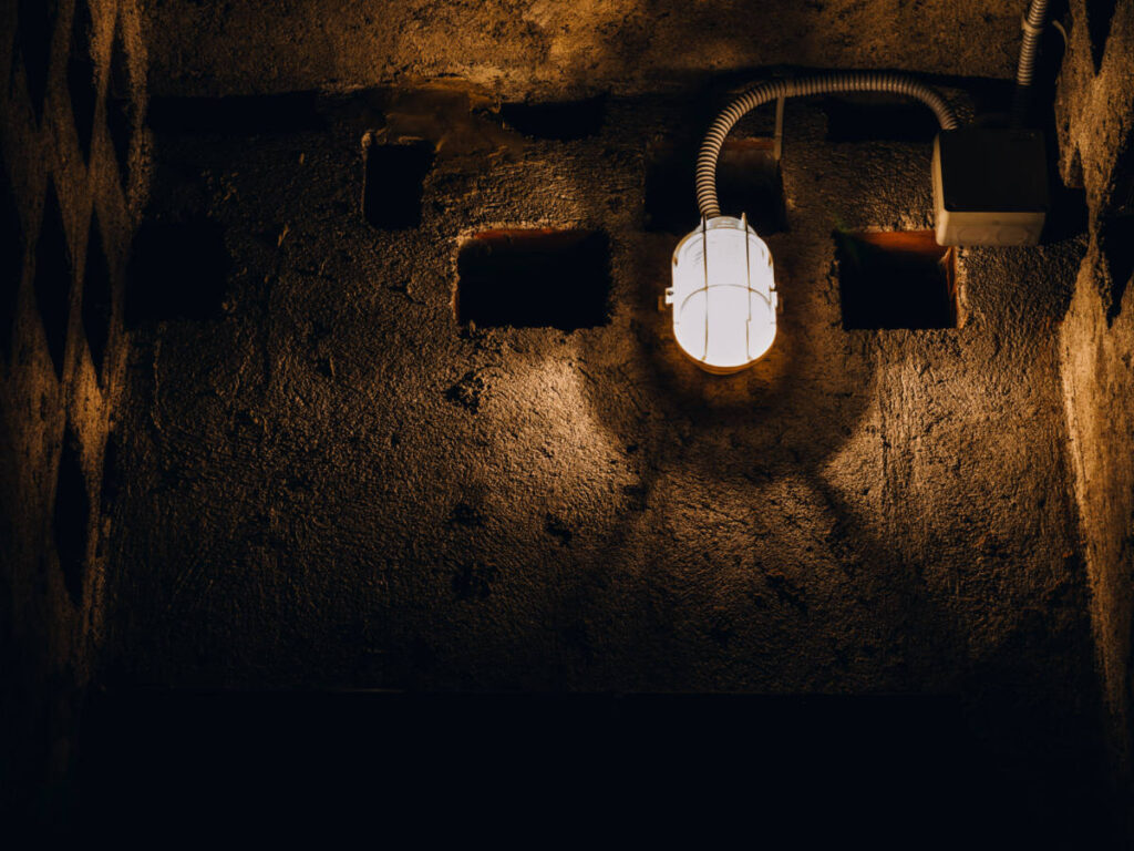 One antique flourecent light at Old New-Gate Prison and Copper Mine