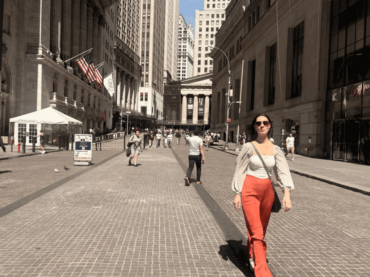 Author Niamh walking at Wall Street