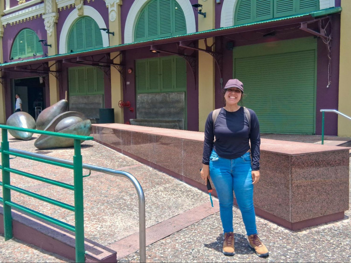 Author Vanessa standing outside La Placita de Santurce