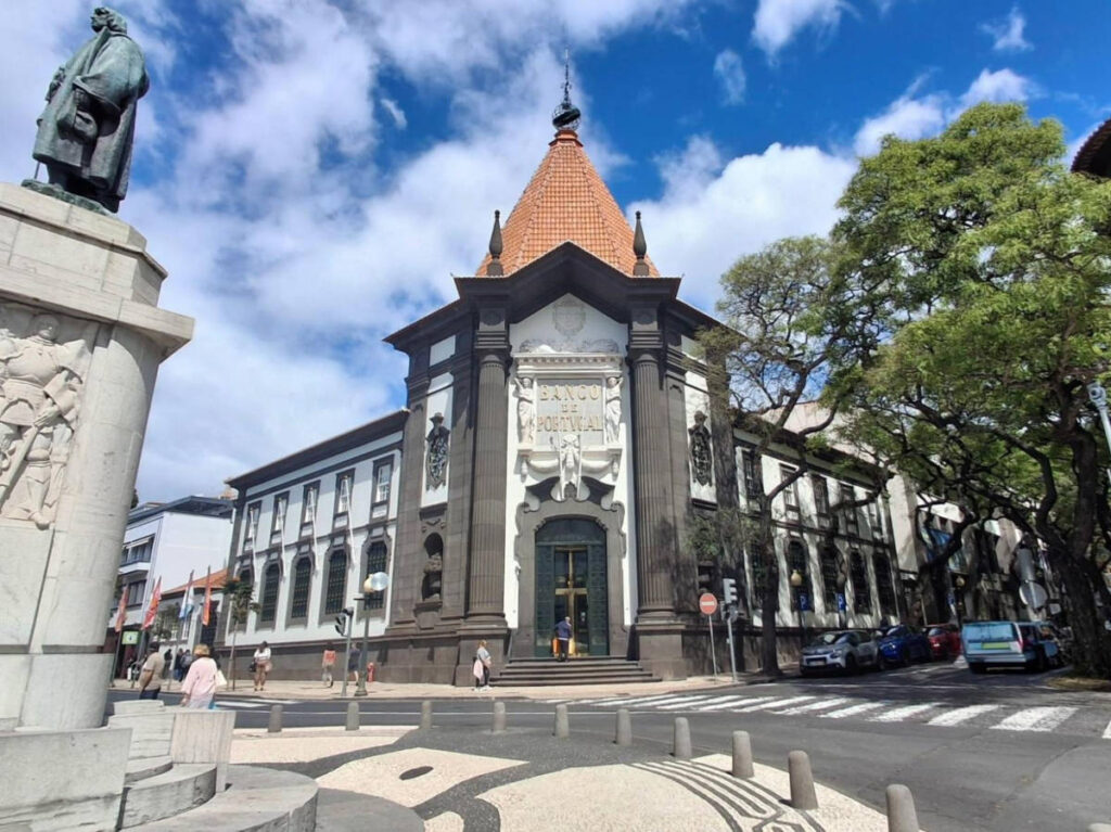 View of the Bank of Madeira building from across the street