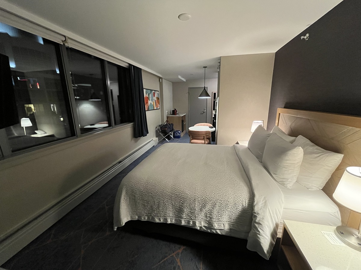 The room interior of Blue Horizon Hotel