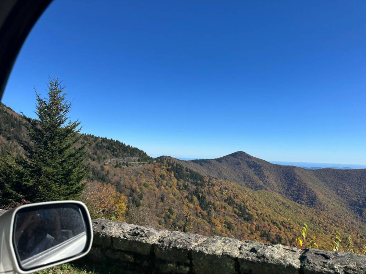 Scenic views of the Blue Ridge Mountains Parkway from the car