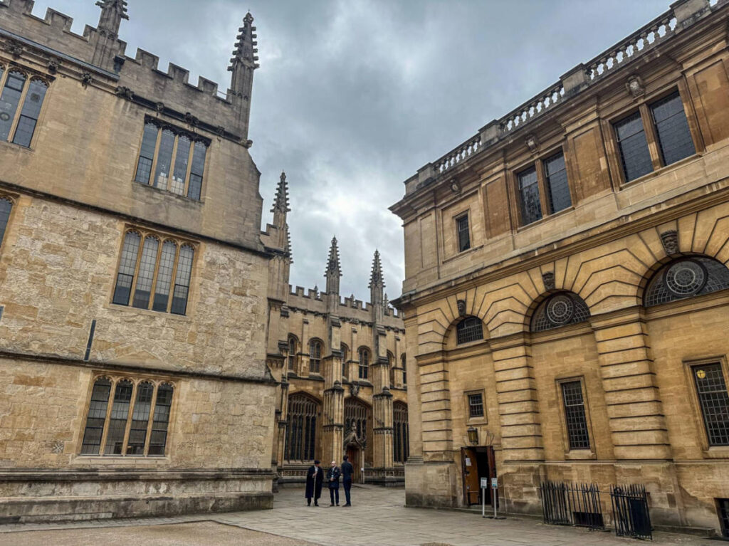 Perspective view of the historical architecture of Bodleian Library and the Divinity School