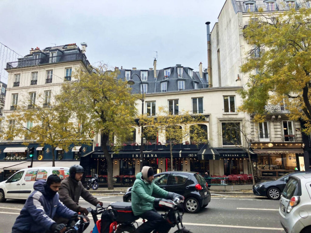 The bustling boulevard at the Bonne-Nouvelle
