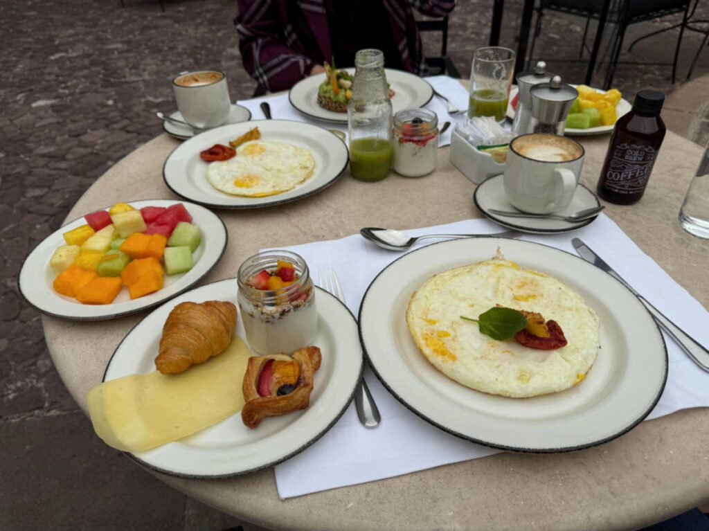 The breakfast spread in Palacio del Inka