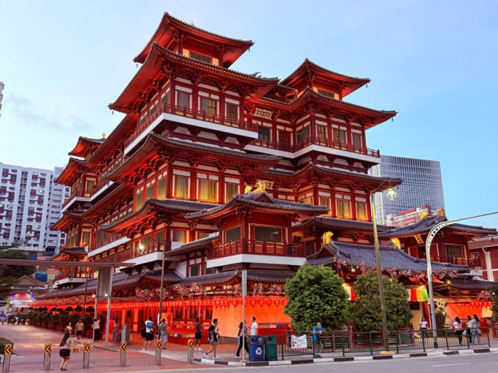 The Buddha Tooth Relic Temple from the outside