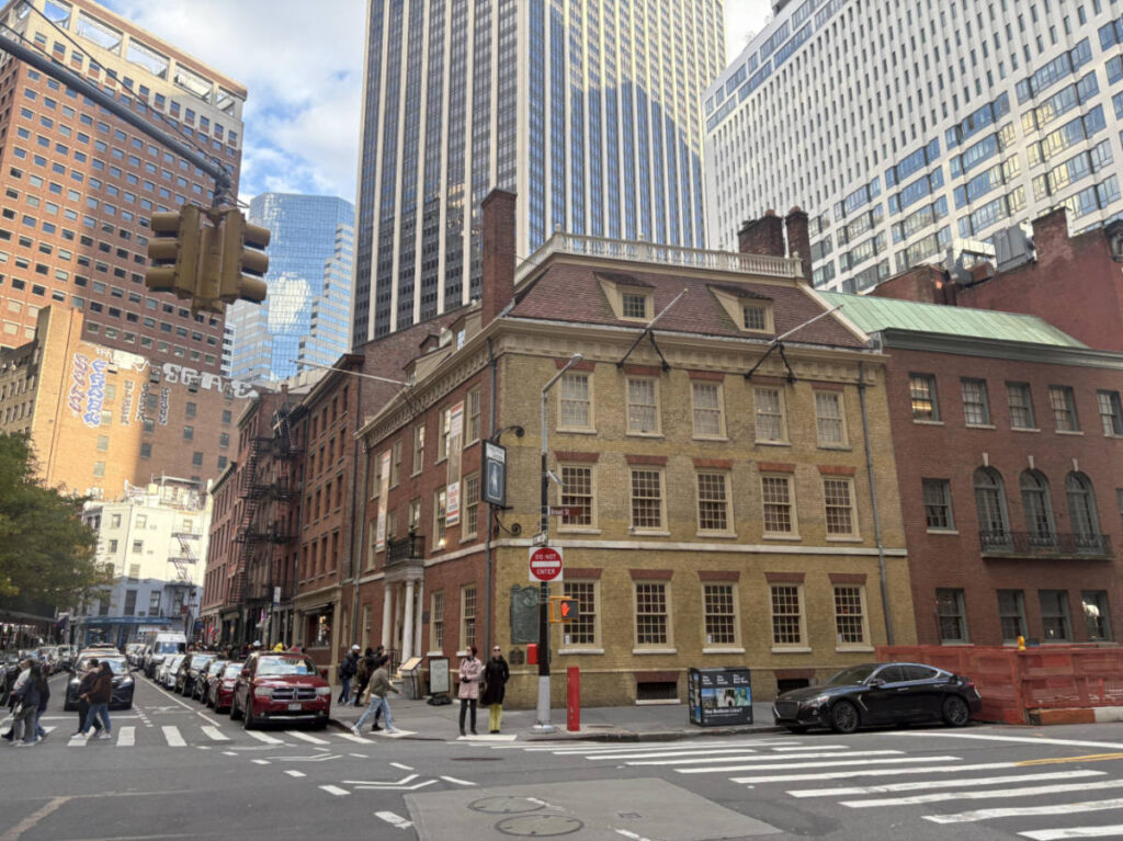 The historic building in the center of the financial district of Fraunces Tavern