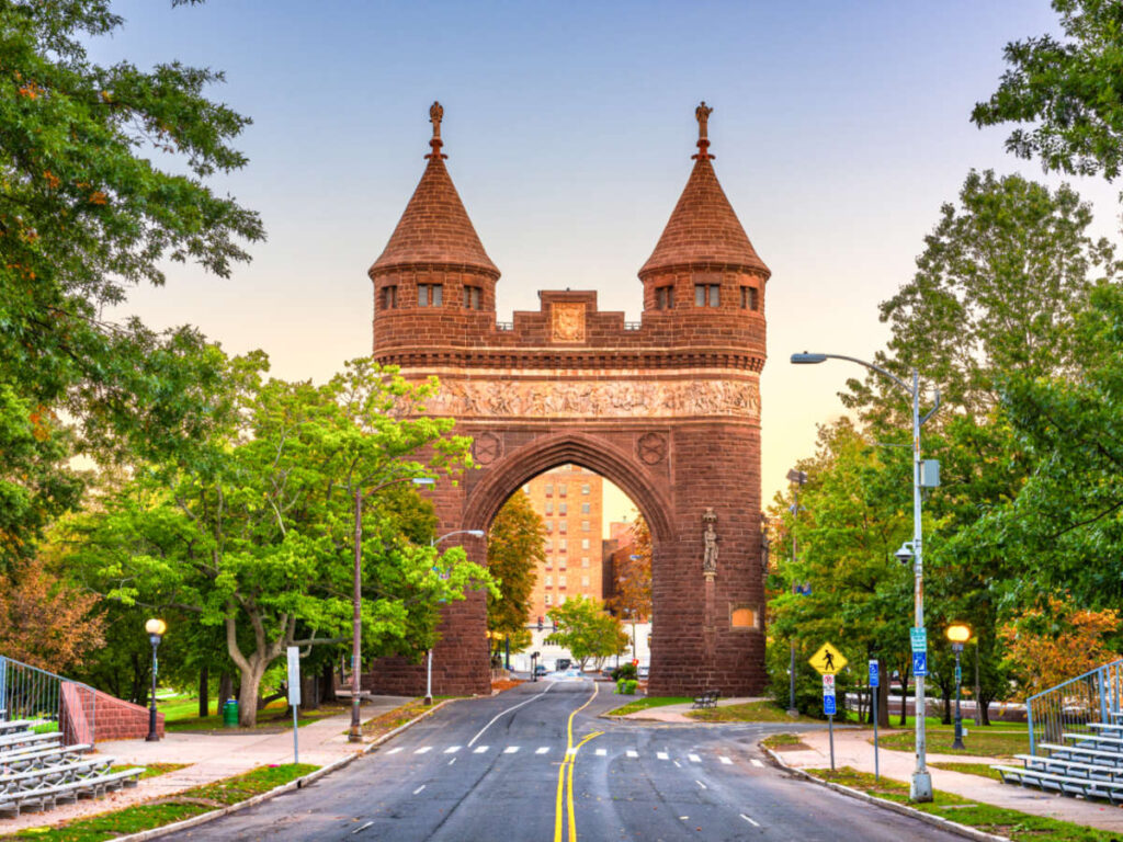 View of the Soldiers and Sailors Arch at Bushnell Park at sunset