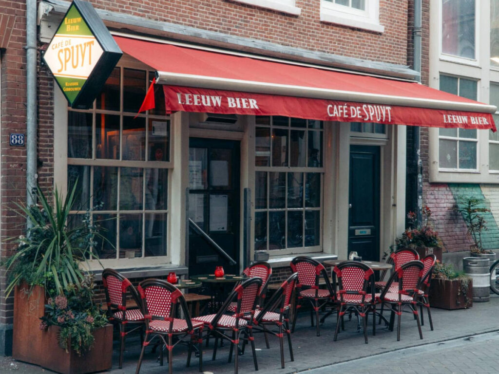 View outside Café de Spuyt