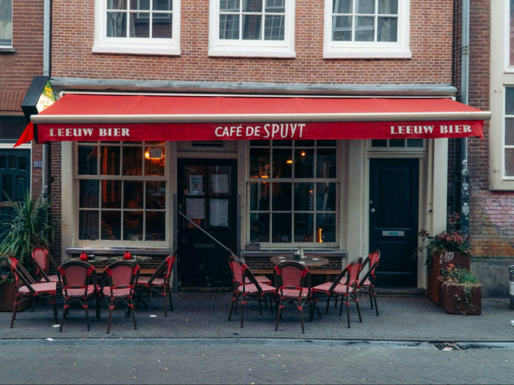 View outside Café de Spuyt