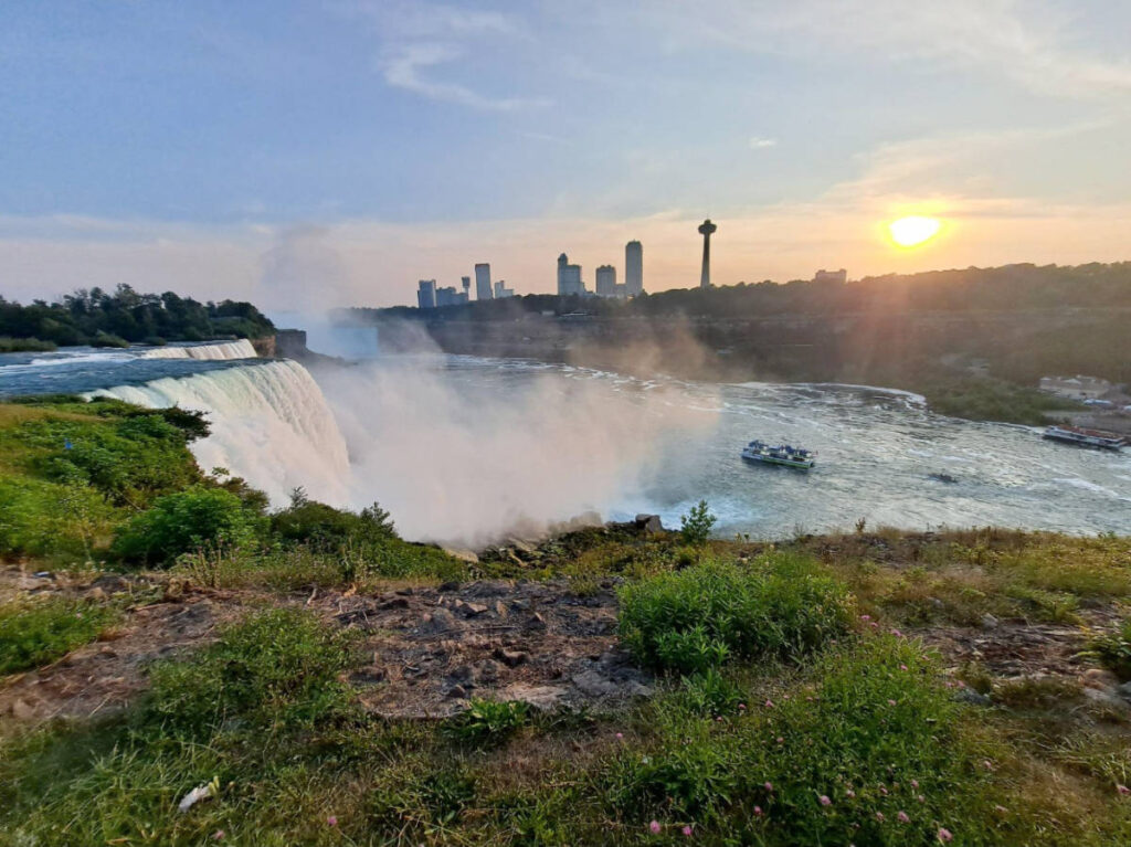The Niagara Falls during sunset