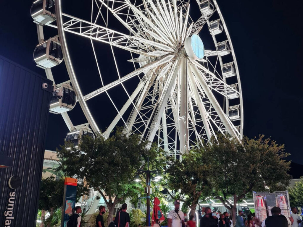 Closeup look of the Cape Wheel at the V&A Waterfront