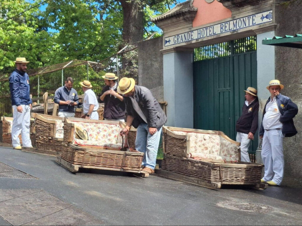 View of the Carreiros waiting for passengers at a hilly road