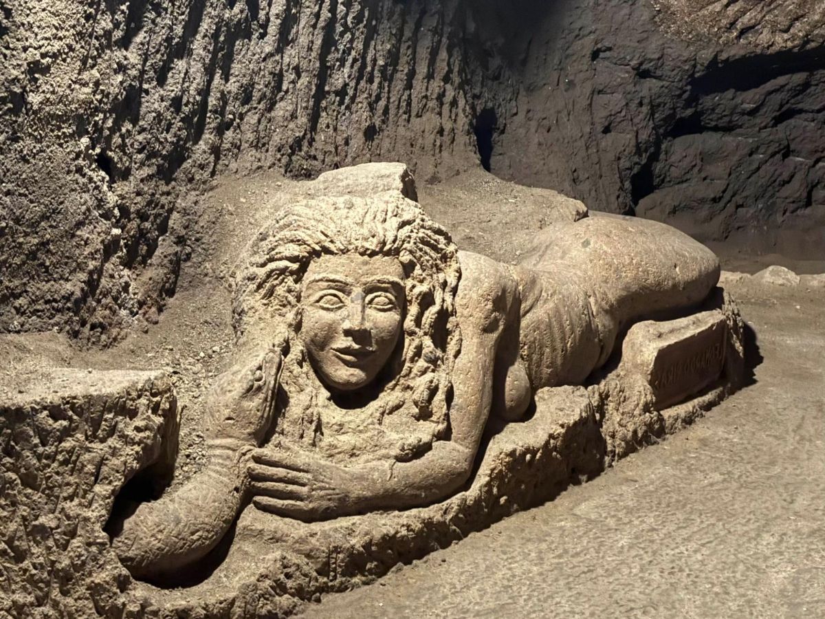 View of a carving in the tunnels beneath Labirinto di Adriano