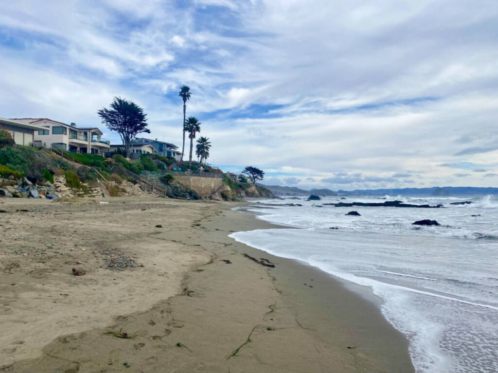 Panoramic view of the homes overlooking Cayucos State Beach