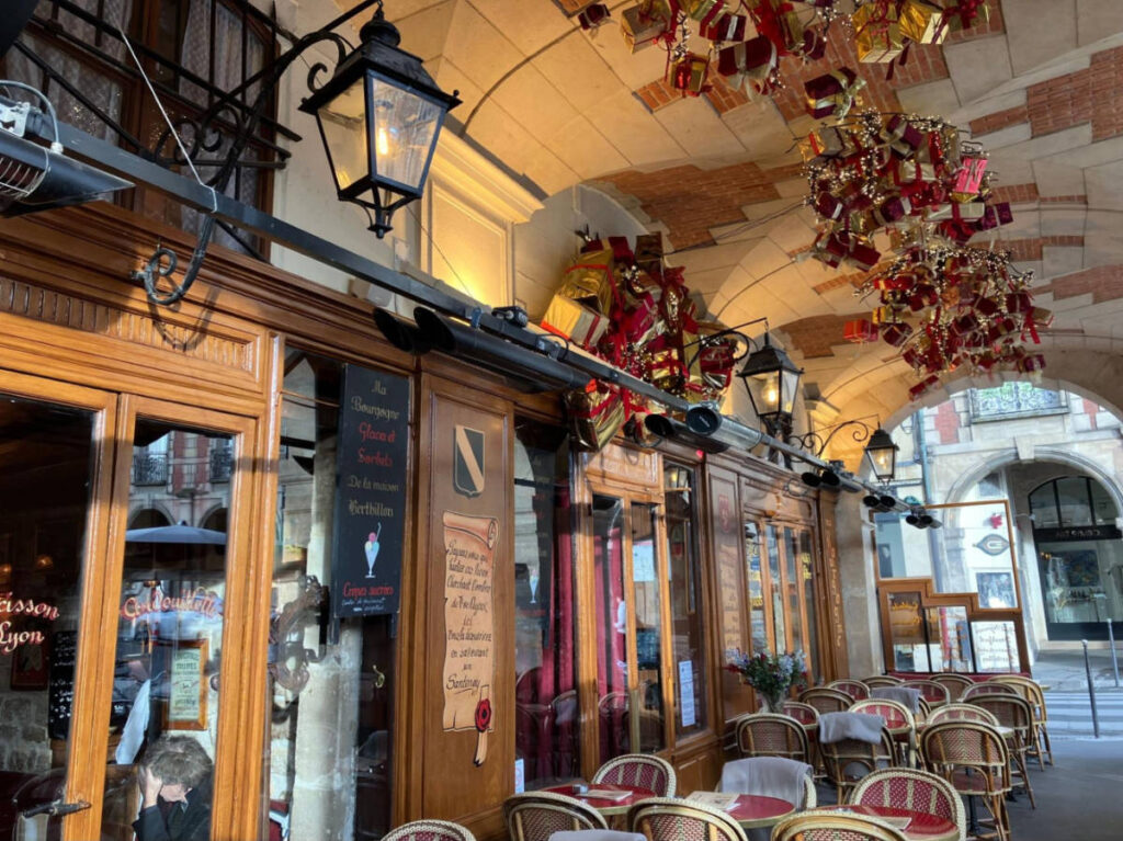 View of the Christmas decorations outside the Place des Vosges