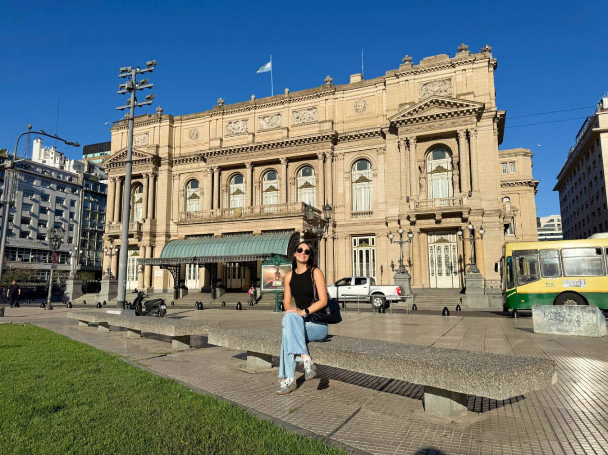 Clara Kesseler sitting outside the Teatro Colón