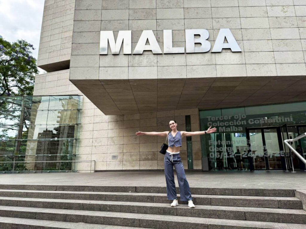 Clara Kesseler posing for a photo outside MALBA