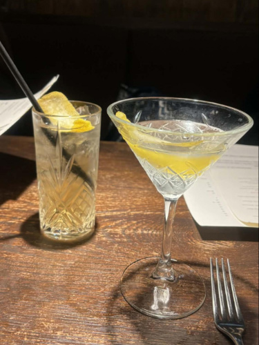 Glasses of cocktails from Ibai