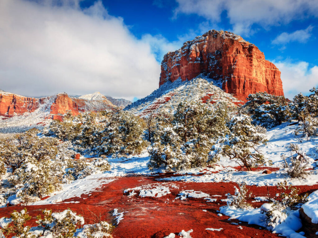 Blue sky over the Courthouse Butte during winter season