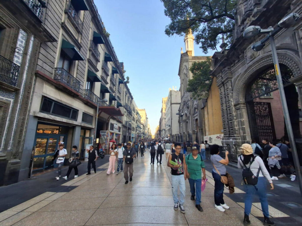 People walking along the Avenida Madero 