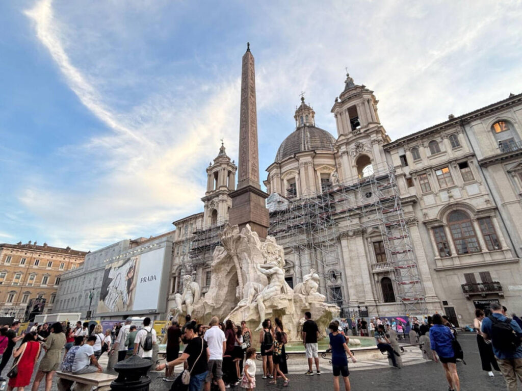 The crowd at the Piazza Navona