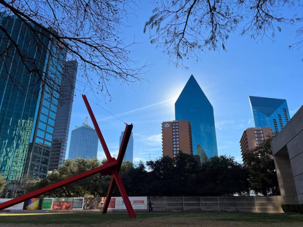 Clear blue sky over the Dallas Museum of Art