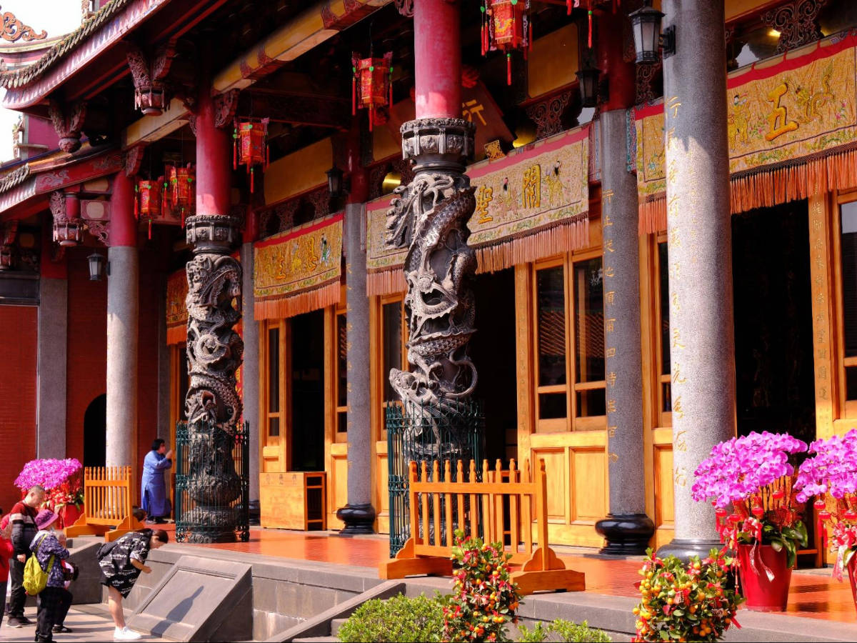 View at the Dalongdong Baoan Temple