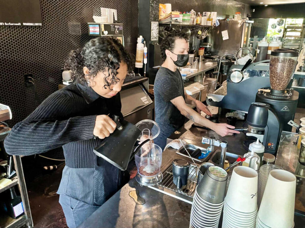 The staffs preparing the coffee at the counter