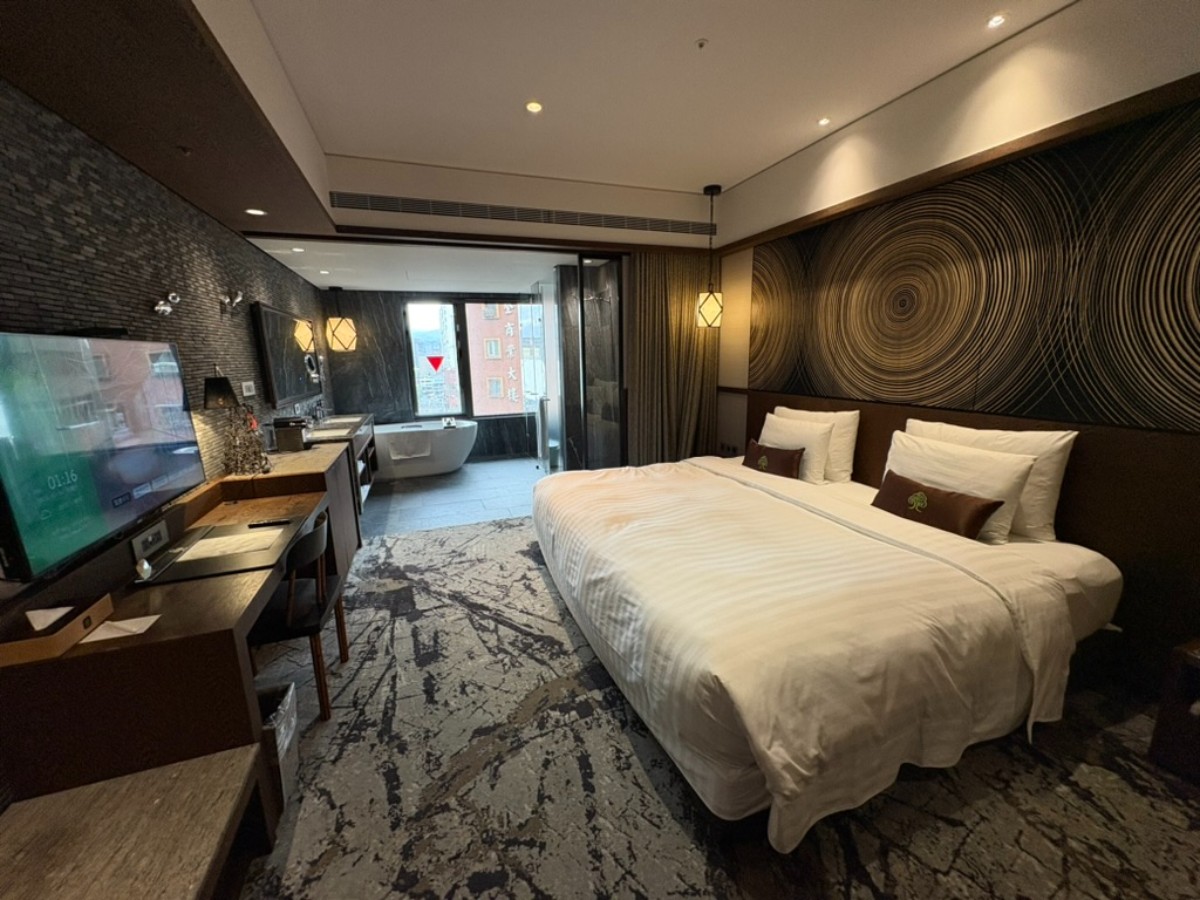 Wide view of the Deluxe Double Room at arTree Hotel