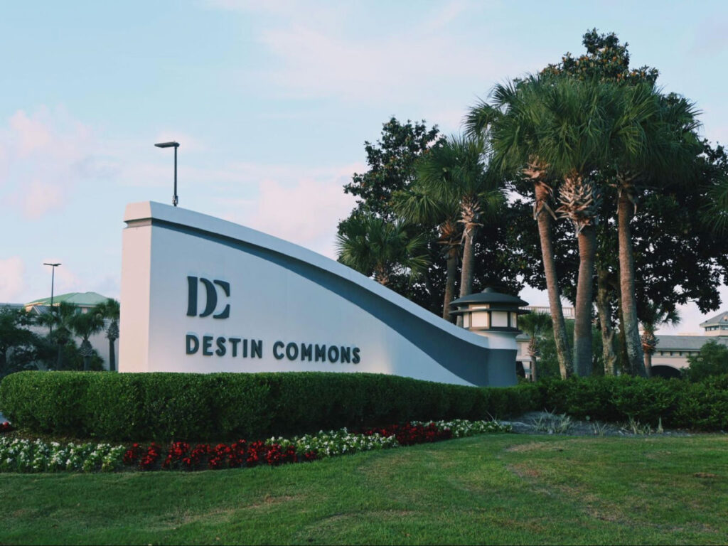 View of the entrance to Destin Commons