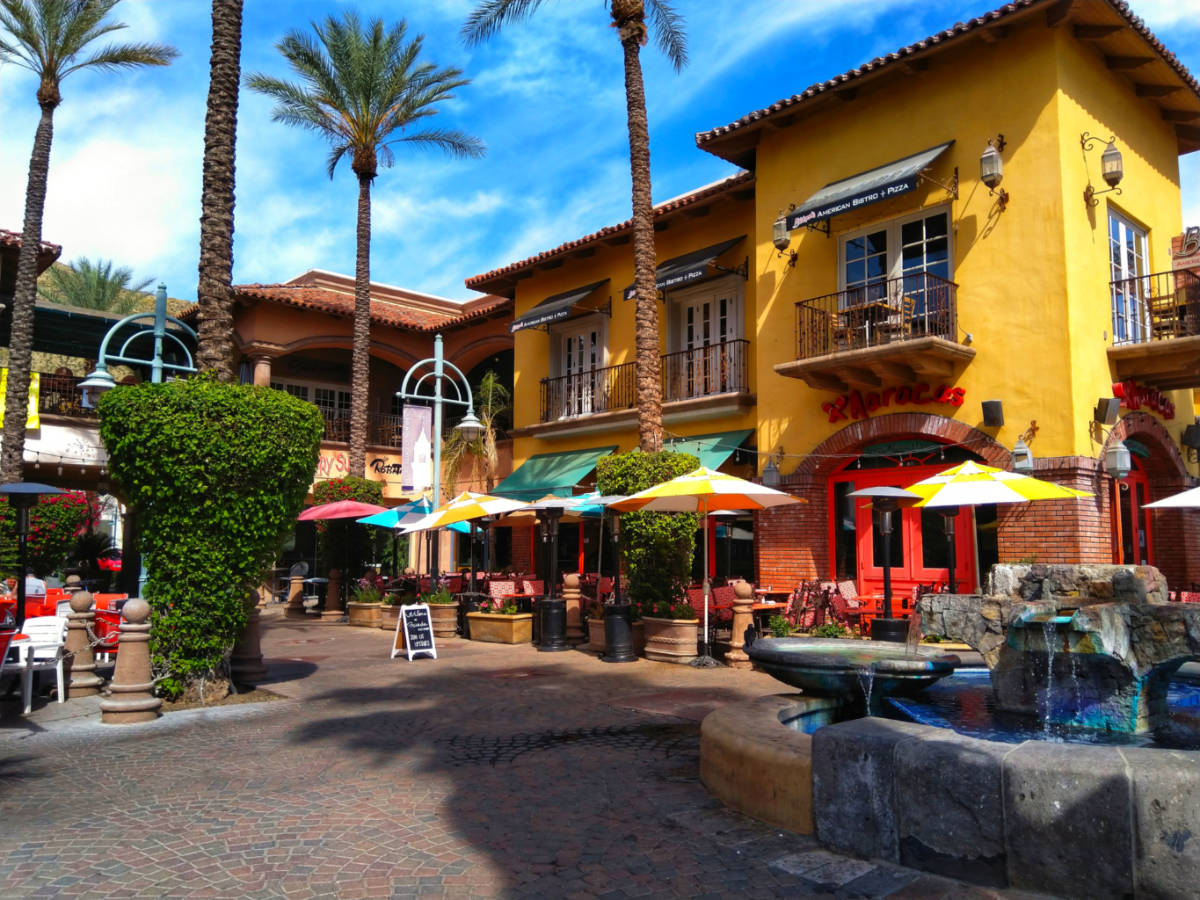 A restaurant on a square in downtown Palm Springs