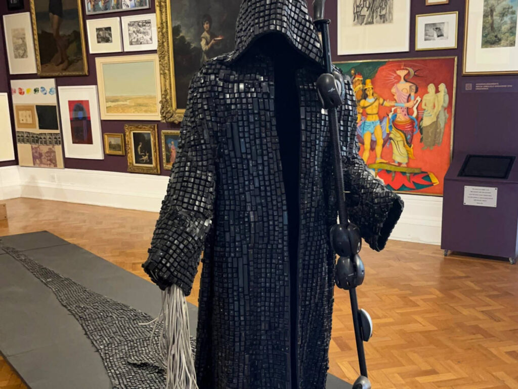 The ‘E-Munkishi’ sculpture in the Iziko South African National Gallery