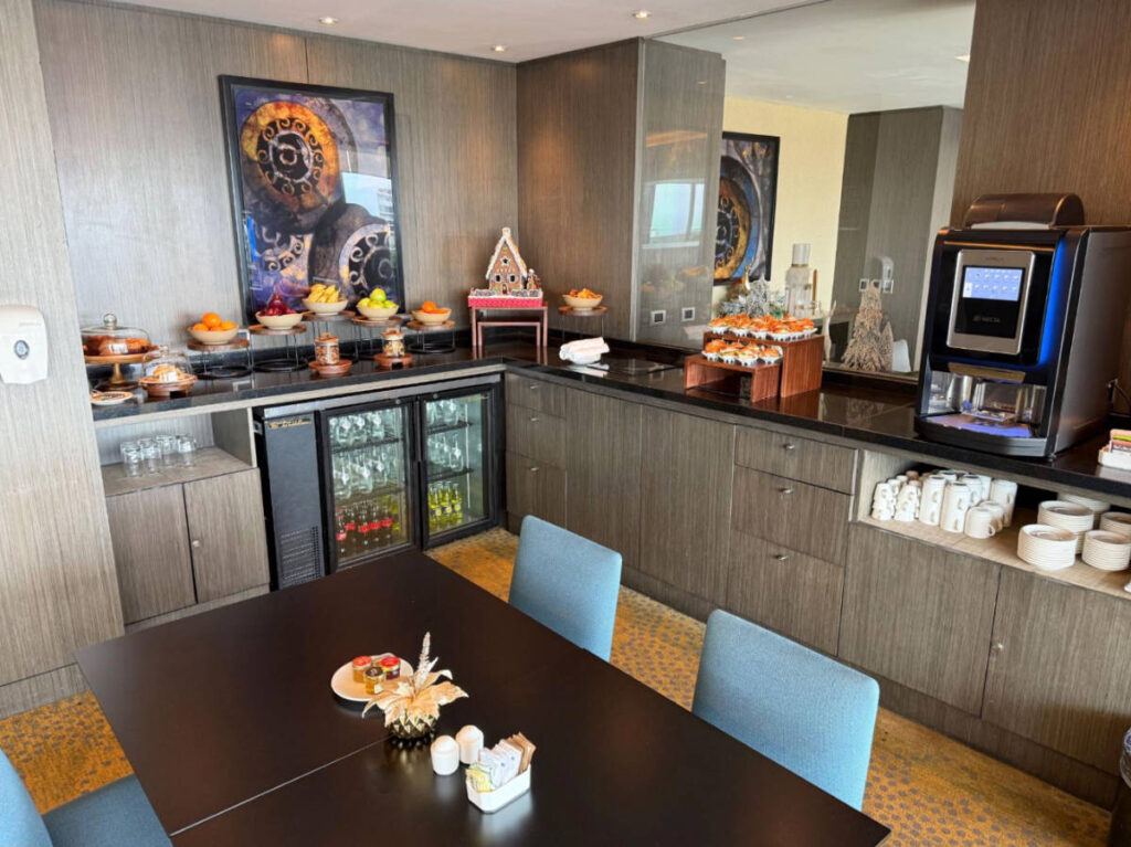 View of food and drinks available at the executive lounge in Hilton Lima Miraflores