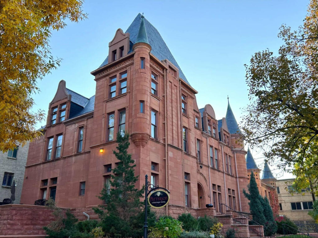 Exterior view of the Patterson Inn in Denver