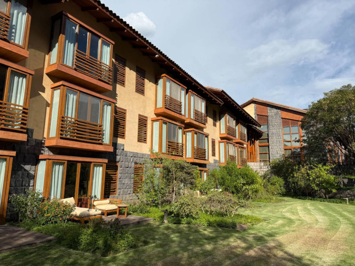 The exterior of the Tambo del Inka hotel