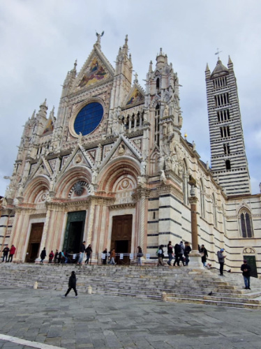 Exterior view of the Facciata del Duomo