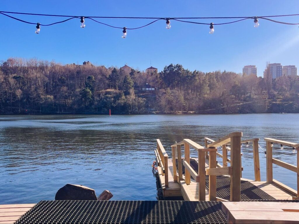 A wooden dock at a folkbastu in Stockholm