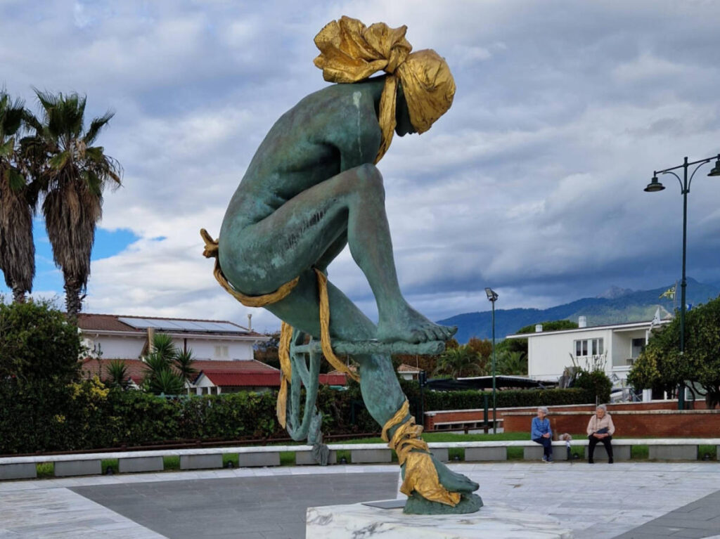 Closeup view of the Forte Dei Marmi statue