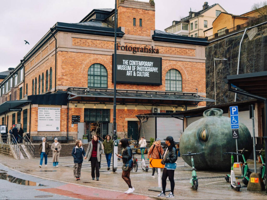 The busy street in front of Fotografiska Museum