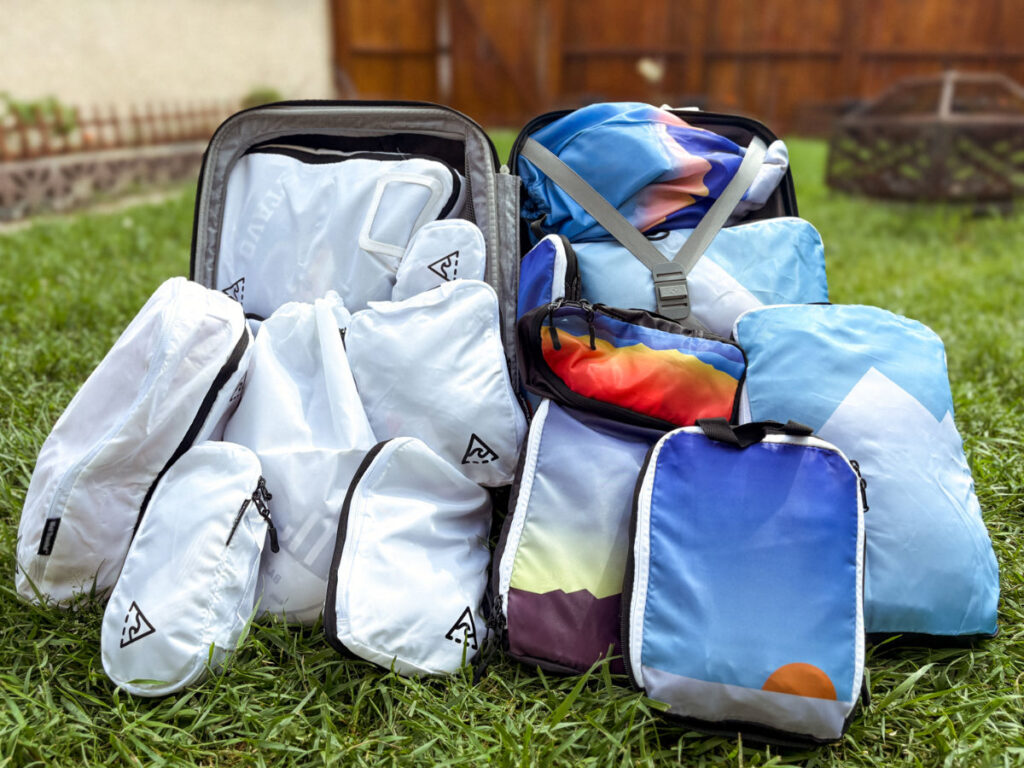 Full sets of White and colorful version of Packing Cubes