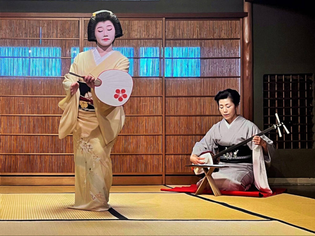 A musical performance of the Geiko of Kanazawa