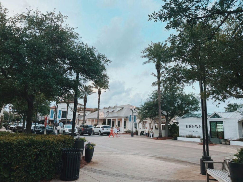 View of the shops in Grand Boulevard