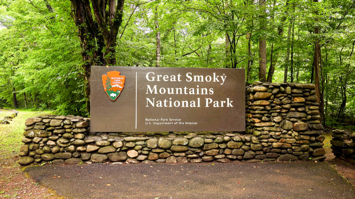 The landmark signage at the entrance to Great Smoky Mountains National Park