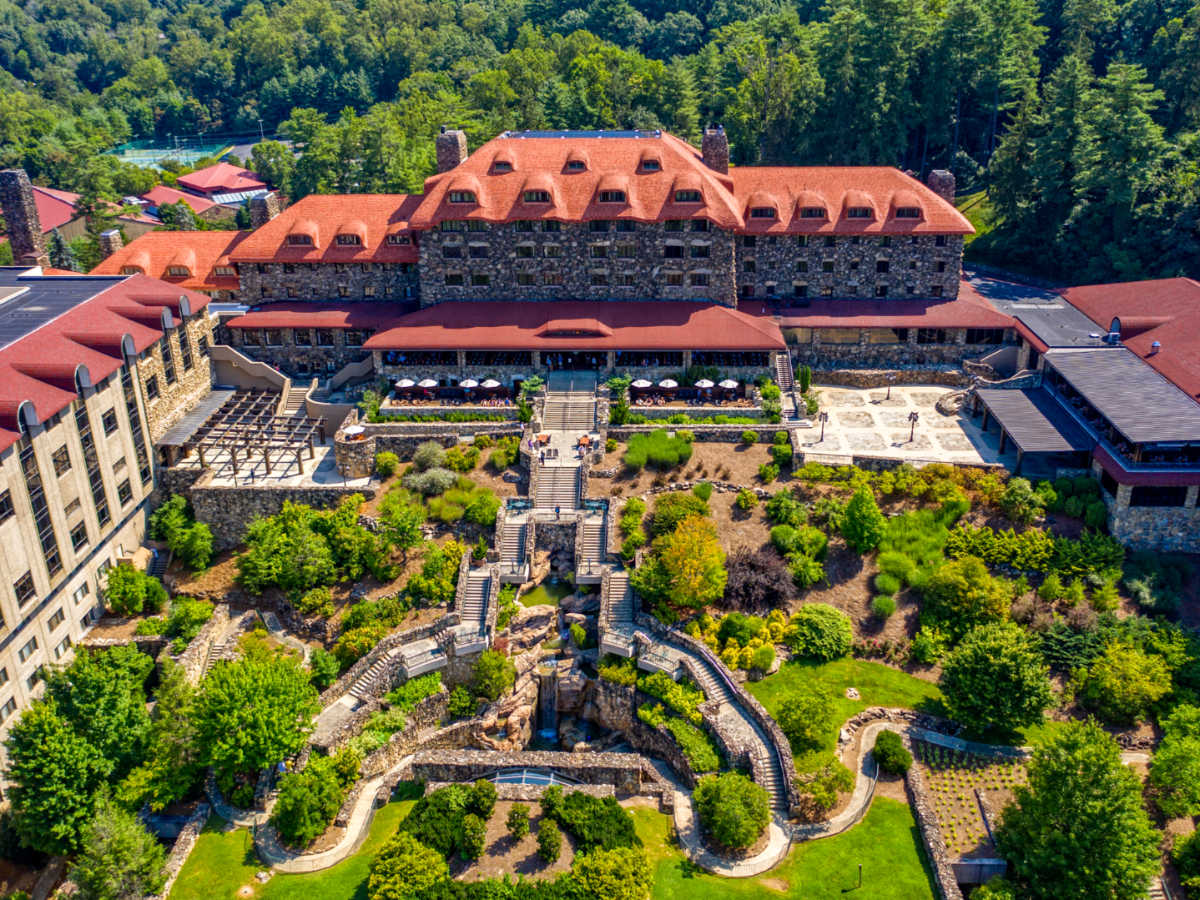 Aerial view of the lush landscape at the Grove Park Inn