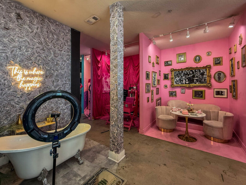 View of the displays at Gurl Mobb Museum