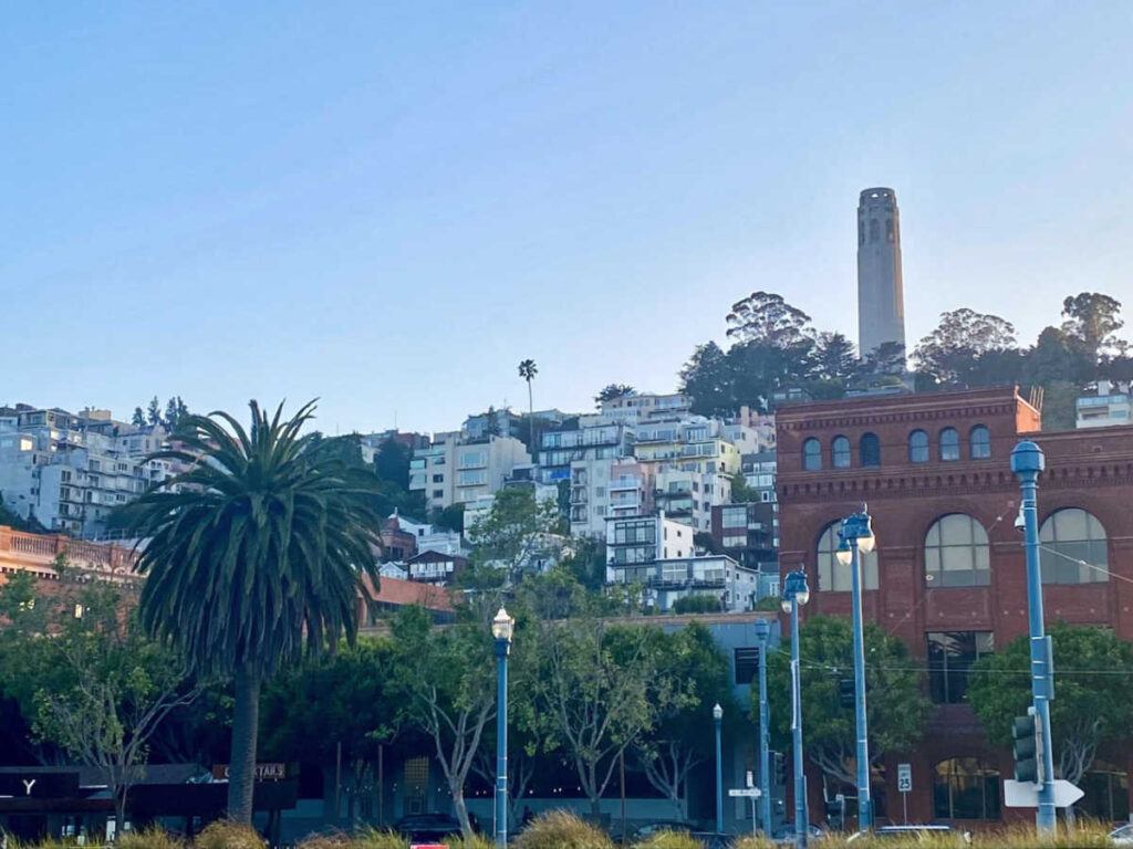 Perspective view of the Coit Tower on a hillside