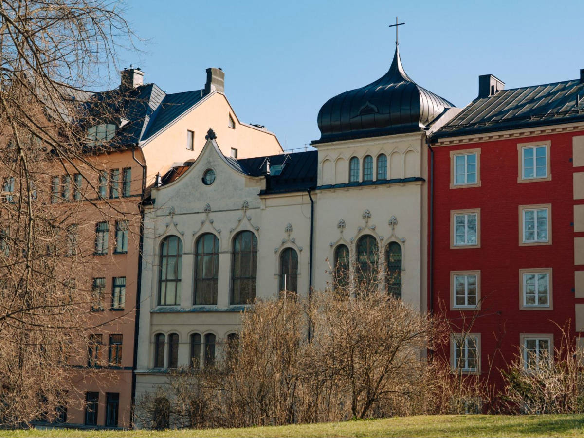 The colorful homes lined in Kronobergsparken