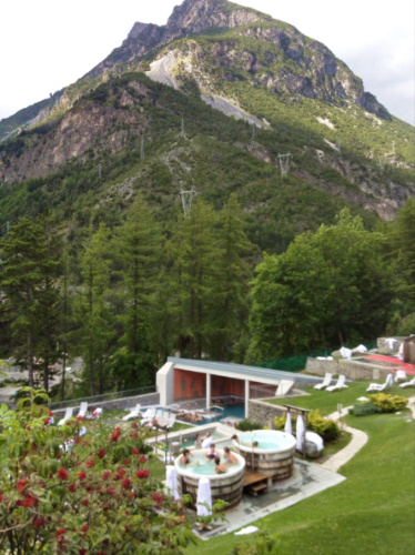 Overlooking view of the hot springs and greenery around Hotel Bagni Vecchi